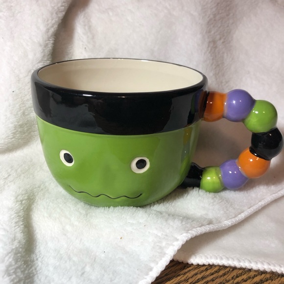 FINAL SALE- LEAVING CLOSET-NO FURTHER DISCOUNTS - Picture 1 of 8